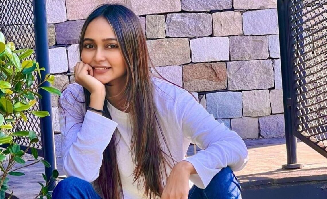 Akriti Singh Net Worth 2023